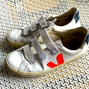 Veja sneakers size 38